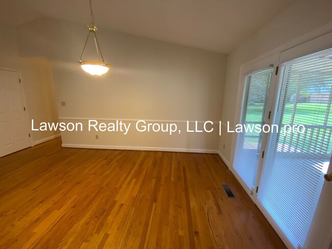 Building Photo - Spacious Hollins Four Bedroom w/ Finished Basement