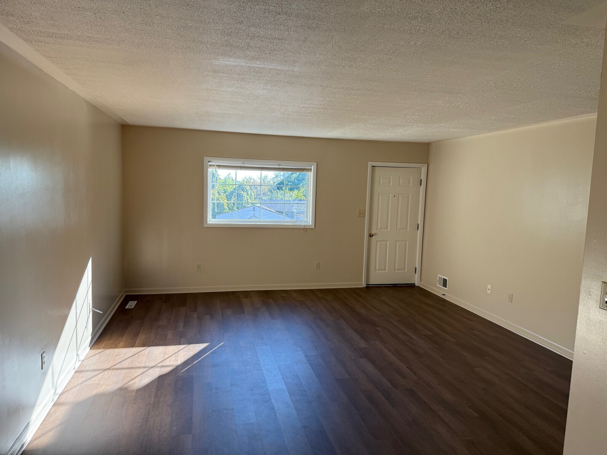 Building Photo - 109 Campbell Ln