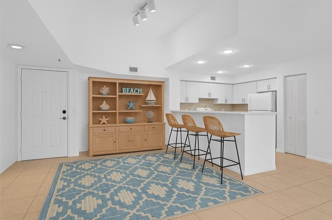 Building Photo - 135 Yacht Club Way