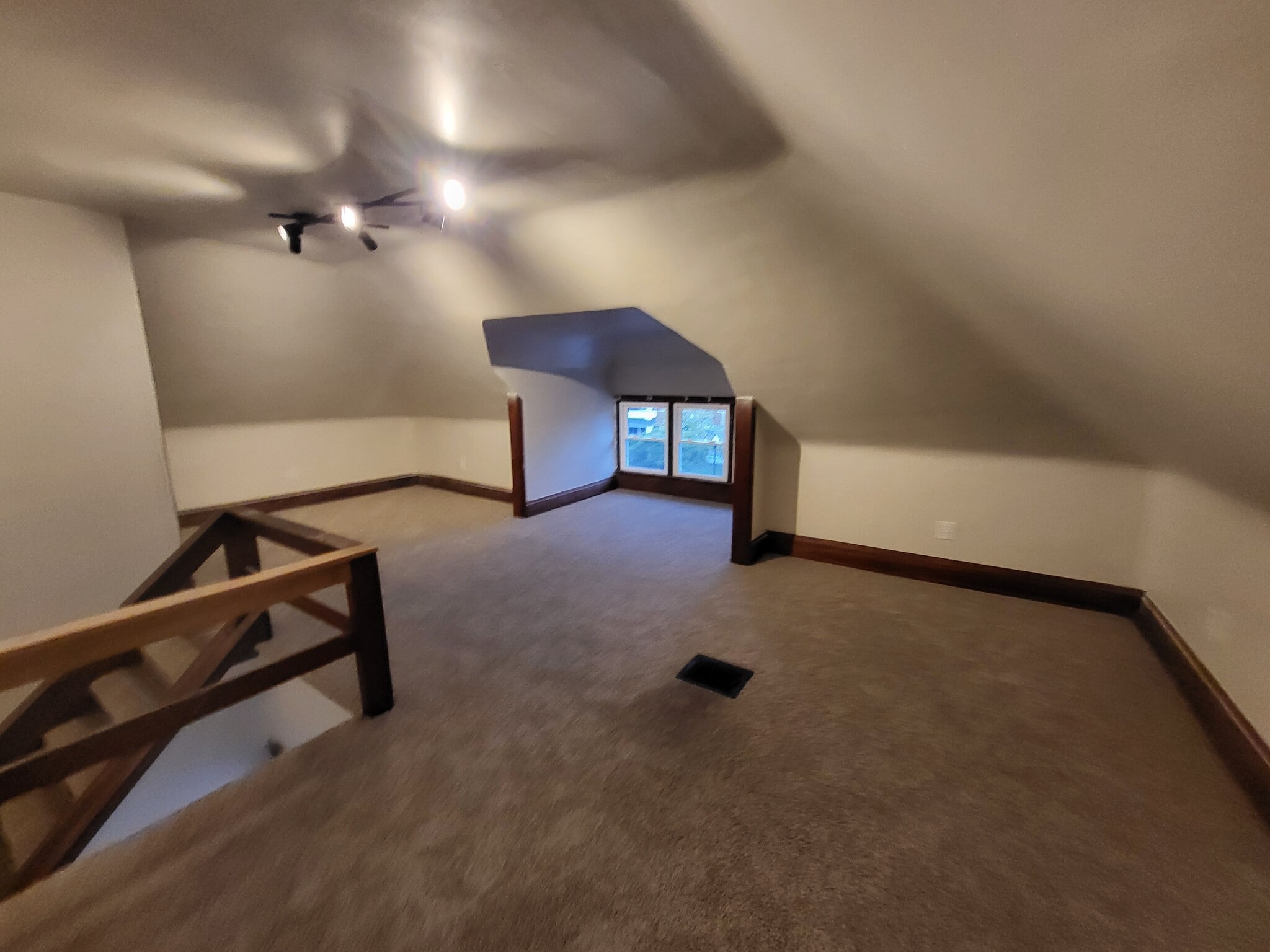 Building Photo - 1551 Alameda Ave