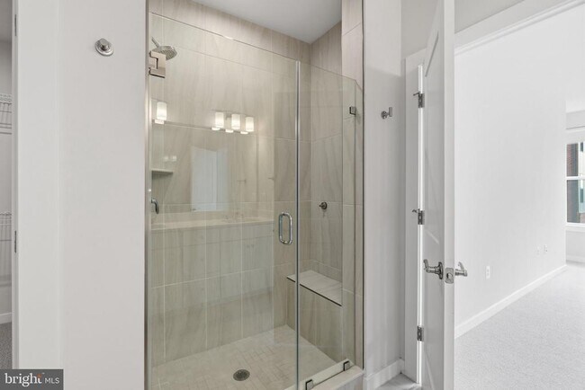 Building Photo - 44481 Wolfhound Sq