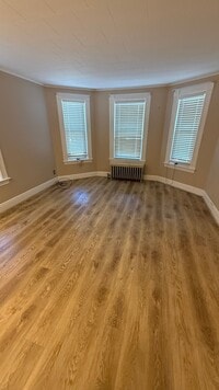 Building Photo - 148 B St