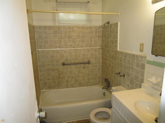 Building Photo - 803 Grosso Ave
