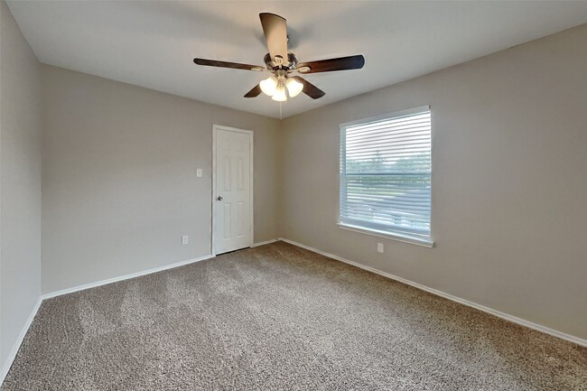 Building Photo - 4223 Shady Village Ct