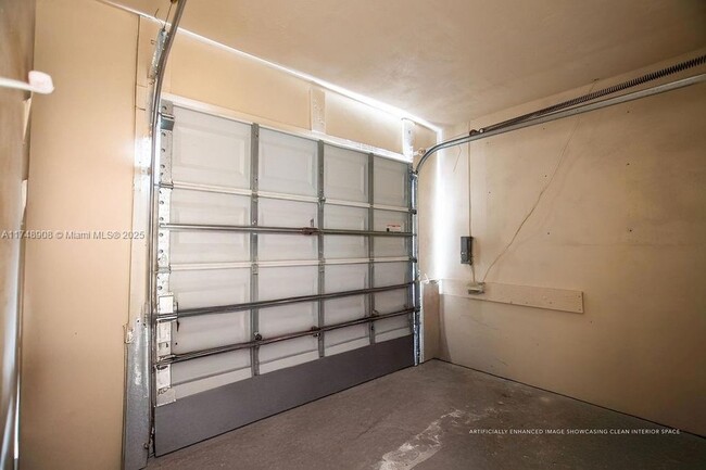 Building Photo - 1507 N 58th Ave