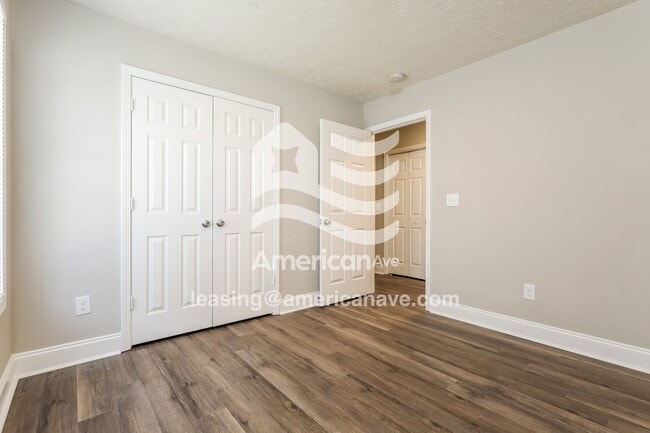 Building Photo - 812 Pine Hill Ct