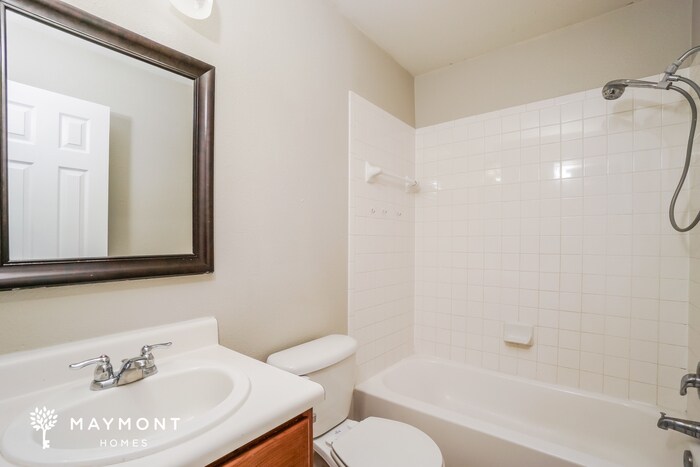 Building Photo - 8415 Chalk Hill Cove