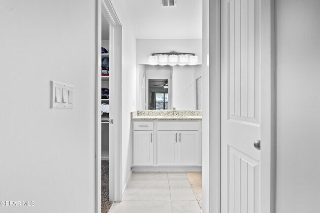 Building Photo - 13808 Paseo Sereno Dr