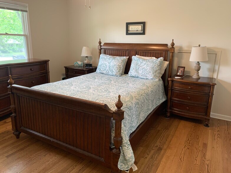 Master bedroom - 1001 Eddy Ct