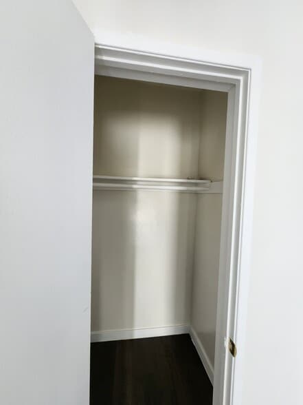 Building Photo - 4353 Don Tomaso Dr