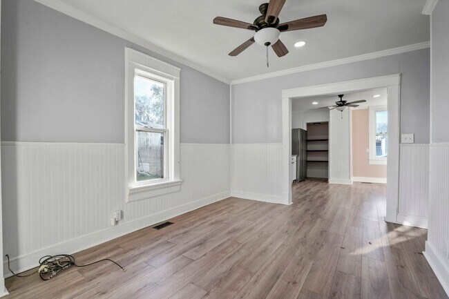 Building Photo - AVAILABLE IN DECEMBER