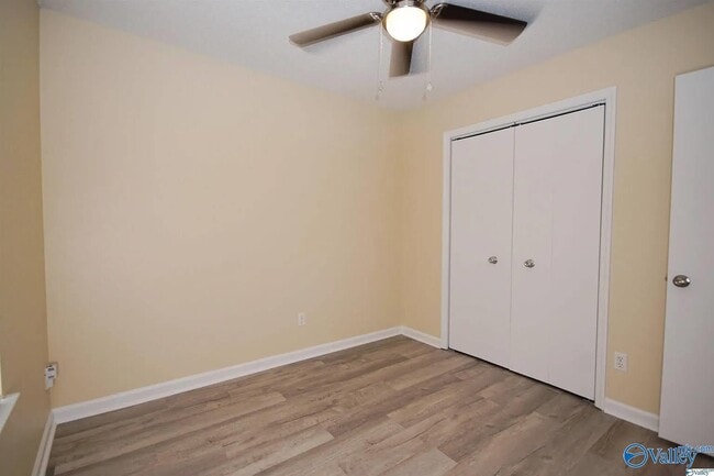 Building Photo - 102 Vistawood Ct