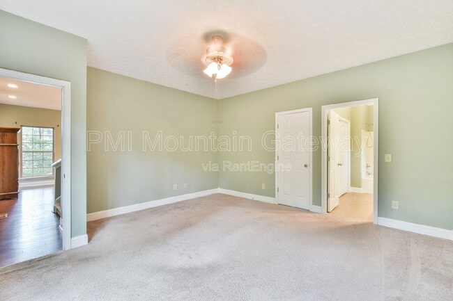 Building Photo - 11 Berg Strasse