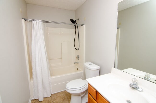 Building Photo - 1912 Portview Dr