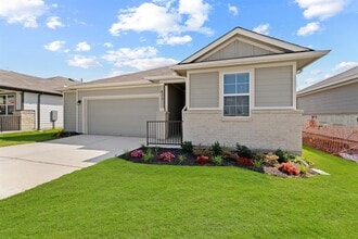 Building Photo - 411 Town Lk Bnd