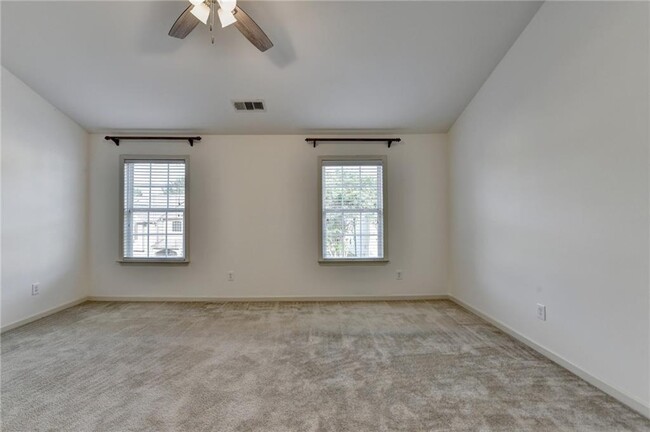 Building Photo - 3335 Castleberry Village Cir