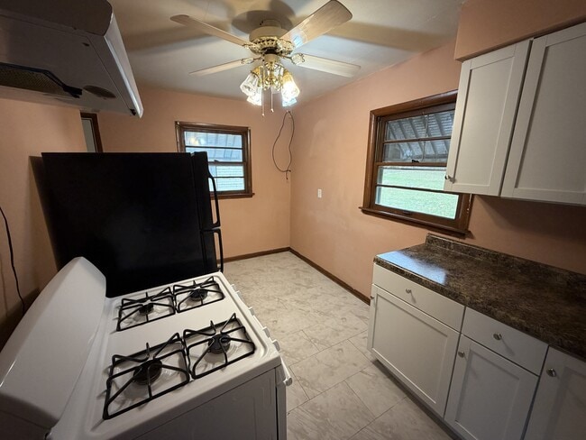 Building Photo - 723 Indiana Ave