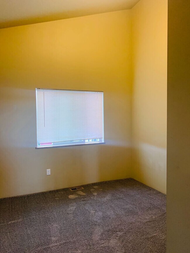 Building Photo - 4428 B Deveraux Pl
