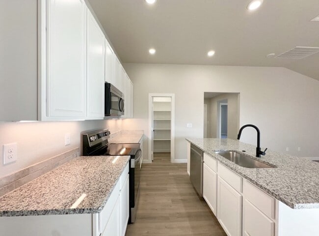 Building Photo - 309 Panhandle Dr