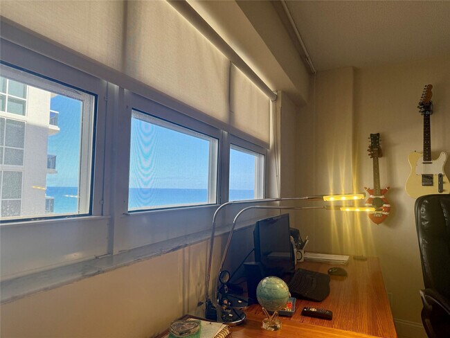 Building Photo - 4100 Galt Ocean Dr