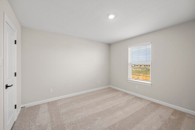 Building Photo - 3057 Sorrento Hl Dr