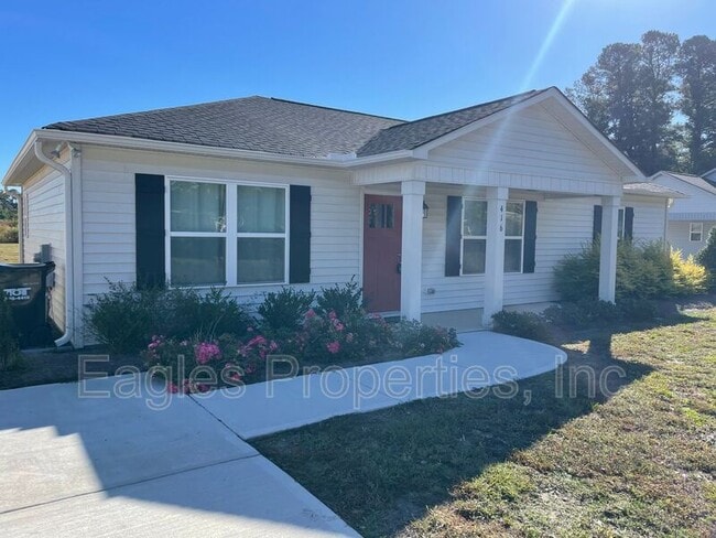 Primary Photo - 416 Wade St