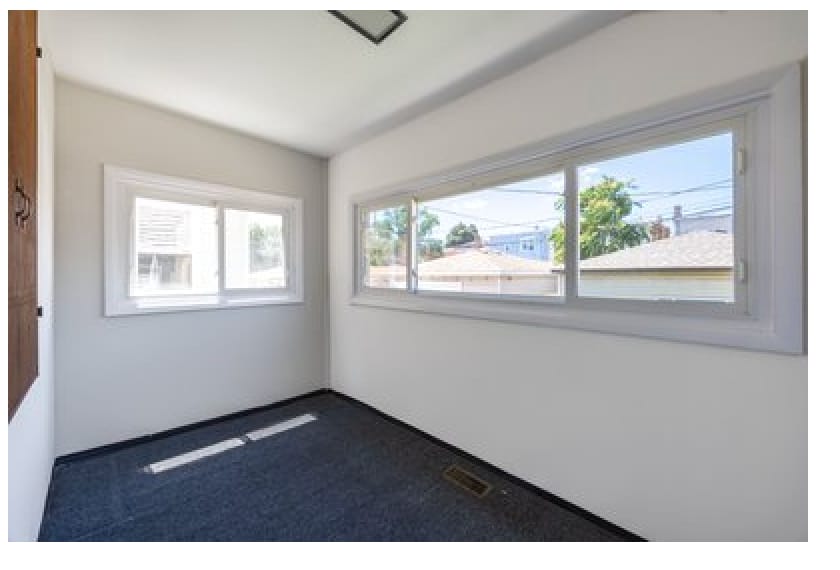 Building Photo - 2118 N Avers Ave