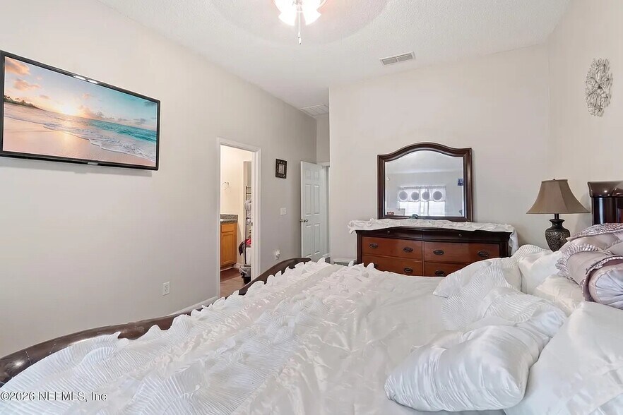 Building Photo - 9155 Mill Grove Dr