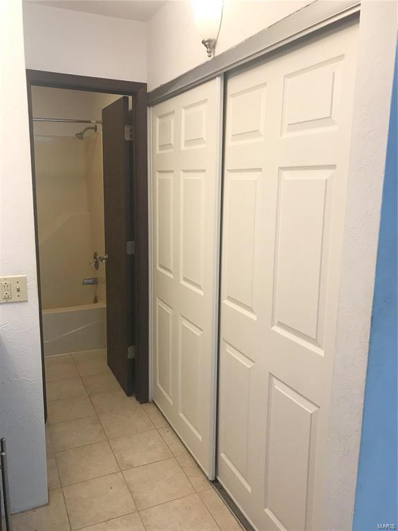 Building Photo - 69 Peachtree Ln