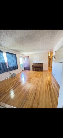 Entry/Living Room - 8338 Charles Way