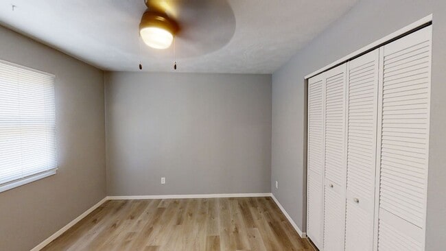 Building Photo - Large Updated 4-Bedroom Home for Rent – Moline