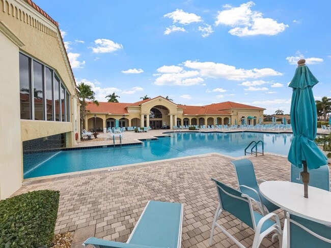 Building Photo - 5058 Glenville Dr