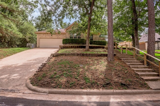 Building Photo - 2232 Azalea Cir