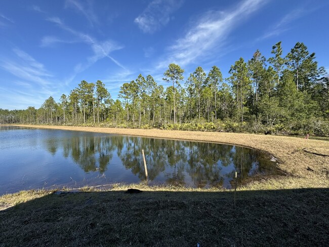 Building Photo - St Augustine Lakes New!!