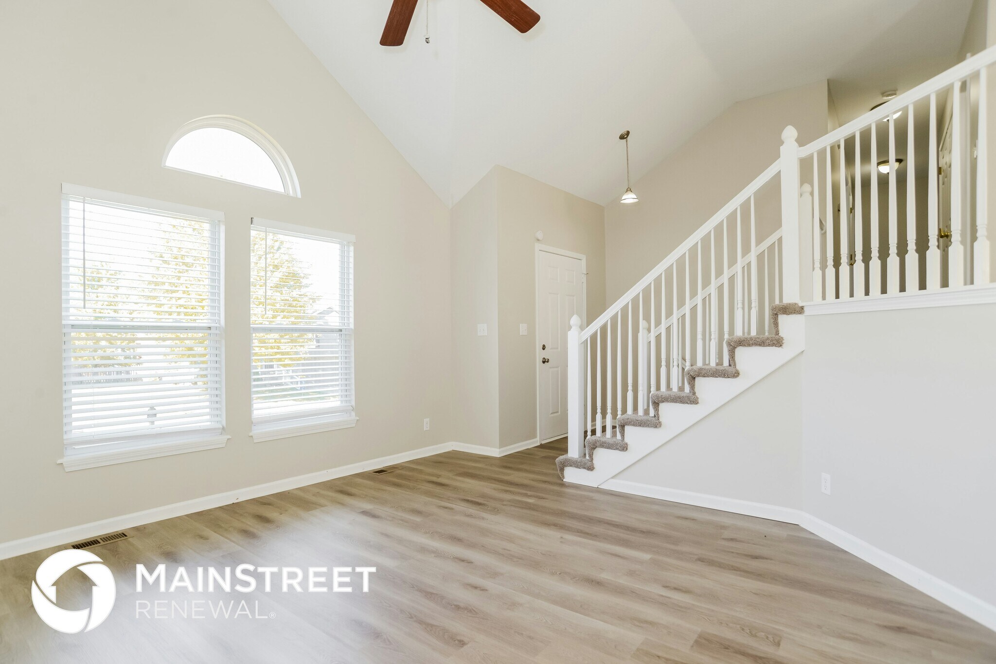 Building Photo - 1001 E Madelyn Dr