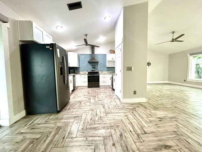 Building Photo - You will LOVE the beauty of this newly remodeled 3/2/2 pool home!