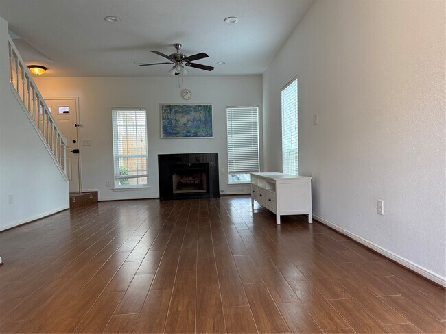 Building Photo - 7575 Cambridge St