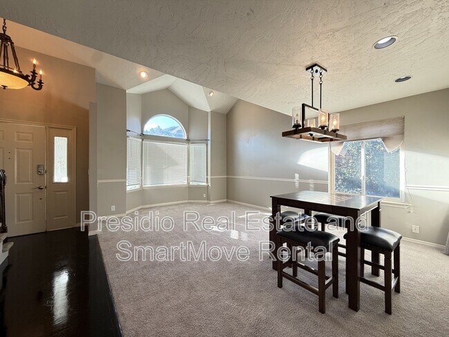 Building Photo - 3408 S Huntington Dr