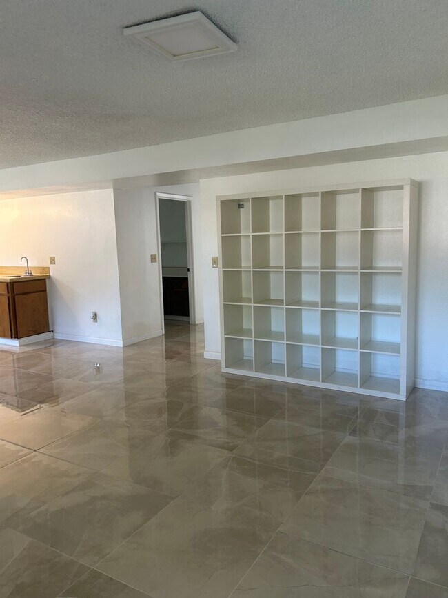 Building Photo - 2774 Jessica Cir