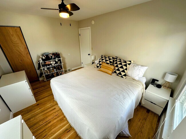Bedroom 1 - 174 E Crest Dr
