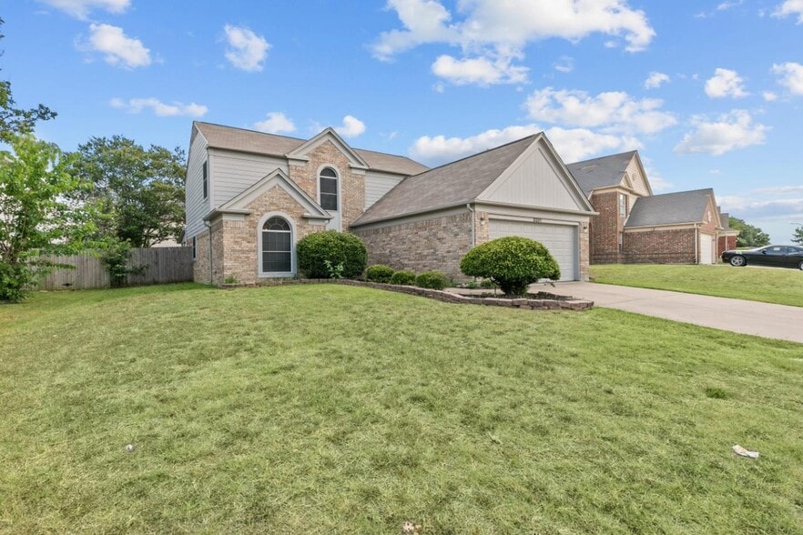 Building Photo - Stylish Fort Worth Home Near Chisholm Trail!