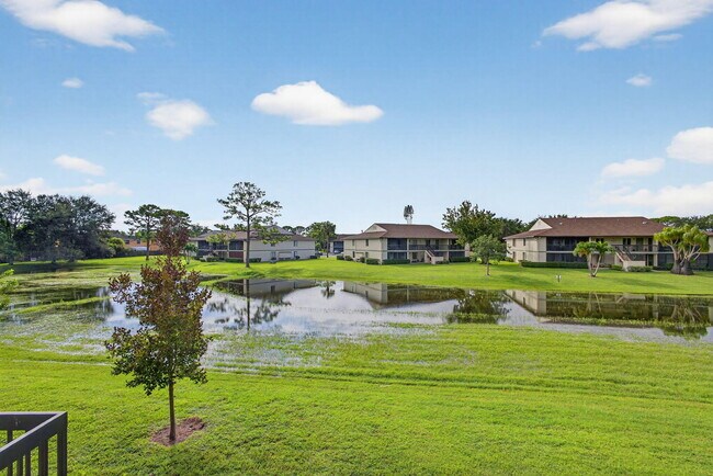 Building Photo - 6485 Chasewood Dr