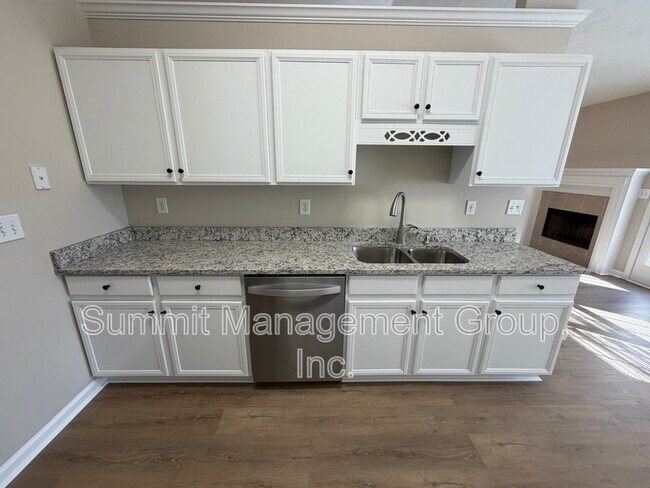 Building Photo - 25 Stephens Way