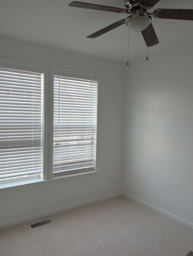 Building Photo - 4803 Forest Pines Dr