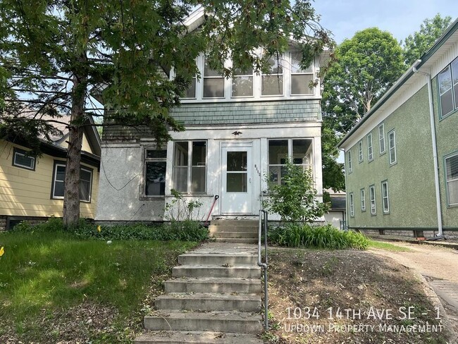 Building Photo - 1034 14th Ave SE