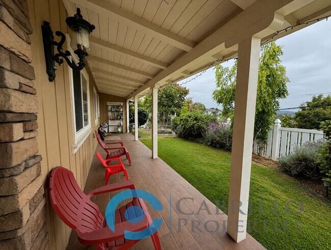Building Photo - Your dream home awaits! - Stunning & Spacious 3bd/2ba Mt. Helix Home