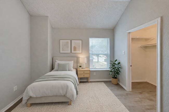 Building Photo - Beautiful 4BR Home in Denton with Fireplace, Fenced Yard & Garage