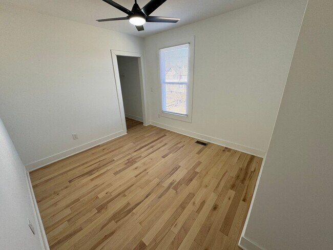 Building Photo - 2 Bedroom - Weiland Park