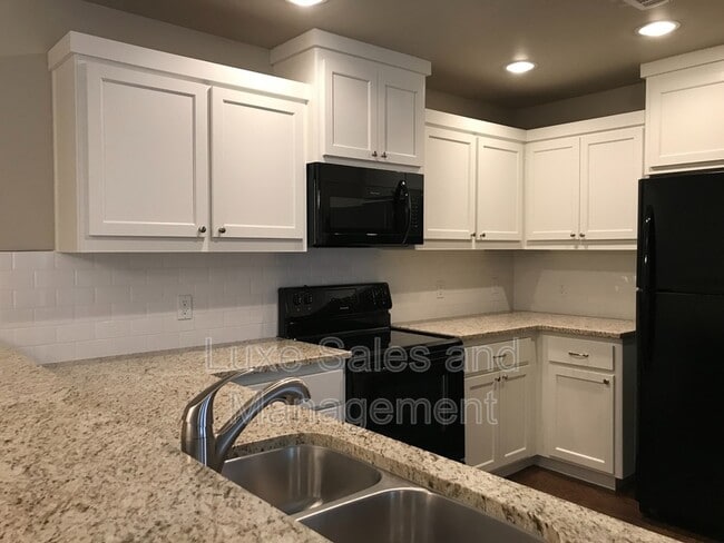 Building Photo - 1421 MacAlpine St