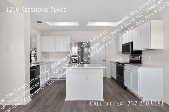 Building Photo - 1200 Keeshond Pl